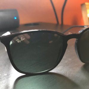 Ray-Ban Erika Classic RB 4171 Black Frame NEW